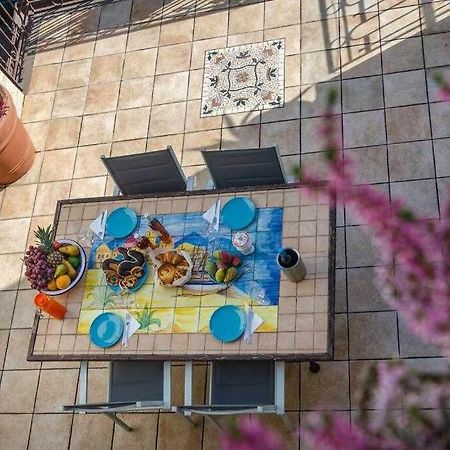 Casa Delle Zammare Fronte Mare Centro Storico Villa Riposto Luaran gambar