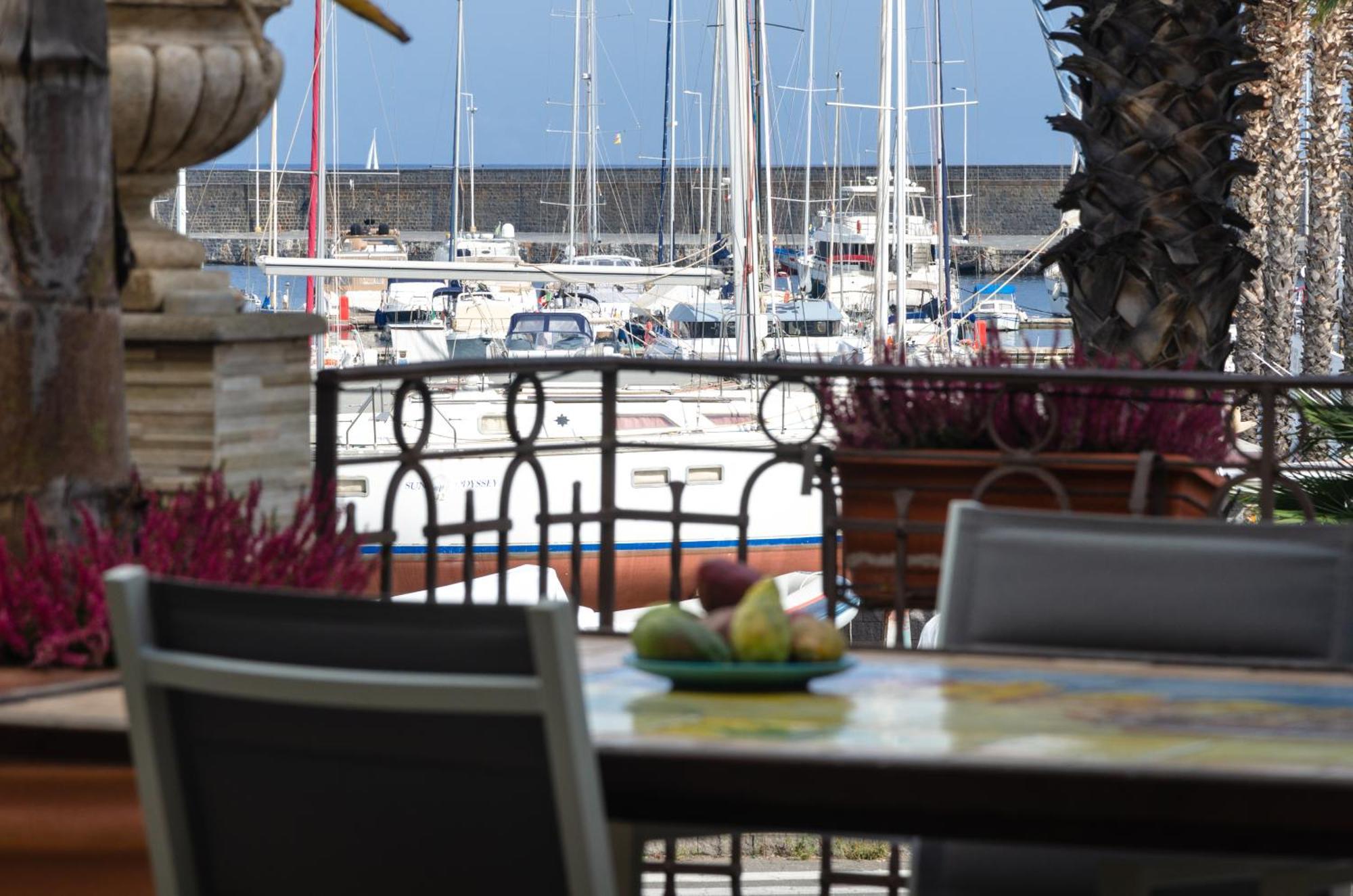 Casa Delle Zammare Fronte Mare Centro Storico Villa Riposto Luaran gambar