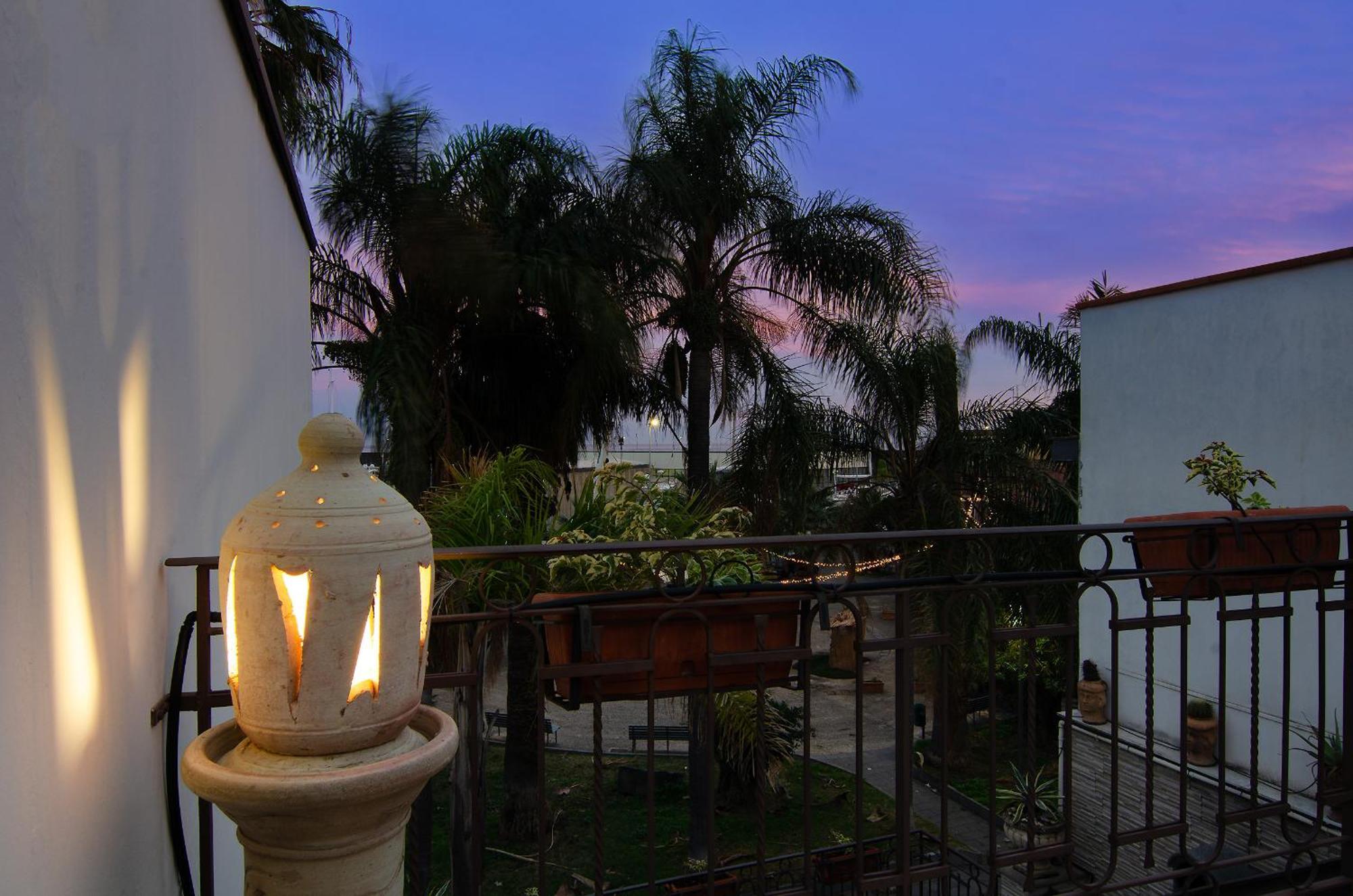 Casa Delle Zammare Fronte Mare Centro Storico Villa Riposto Luaran gambar