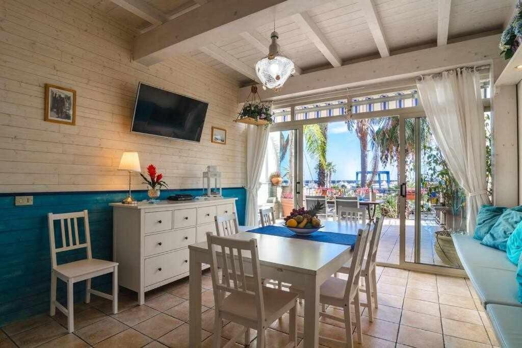 Casa Delle Zammare Fronte Mare Centro Storico Villa Riposto Luaran gambar