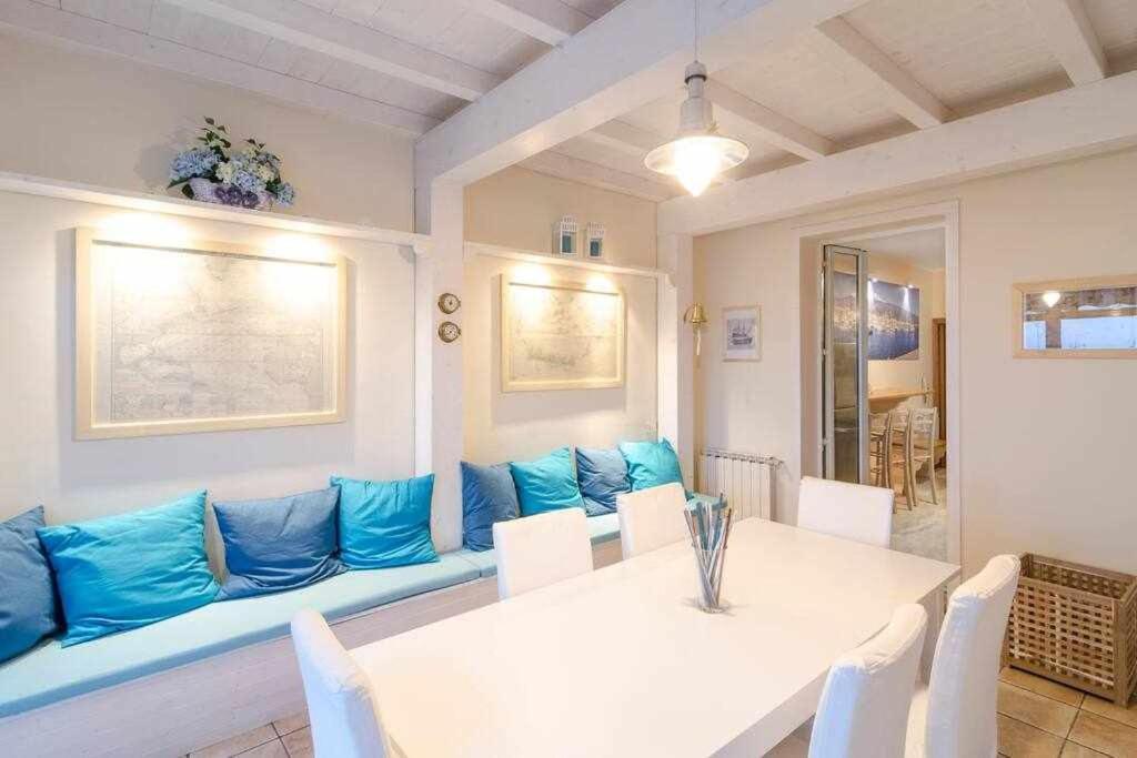 Casa Delle Zammare Fronte Mare Centro Storico Villa Riposto Luaran gambar