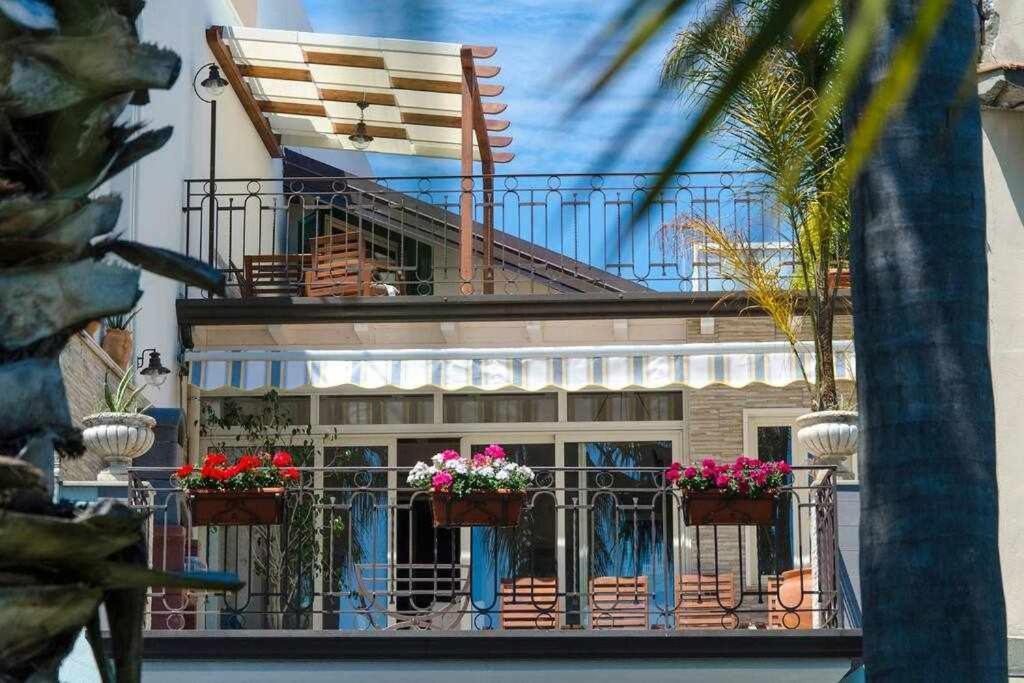 Casa Delle Zammare Fronte Mare Centro Storico Villa Riposto Luaran gambar