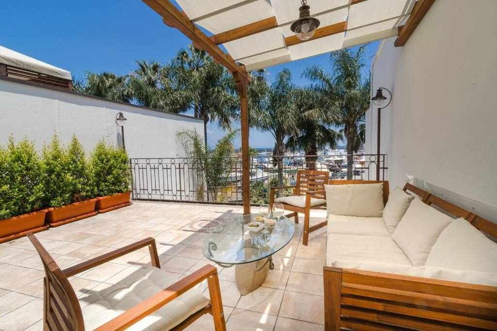 Casa Delle Zammare Fronte Mare Centro Storico Villa Riposto Luaran gambar