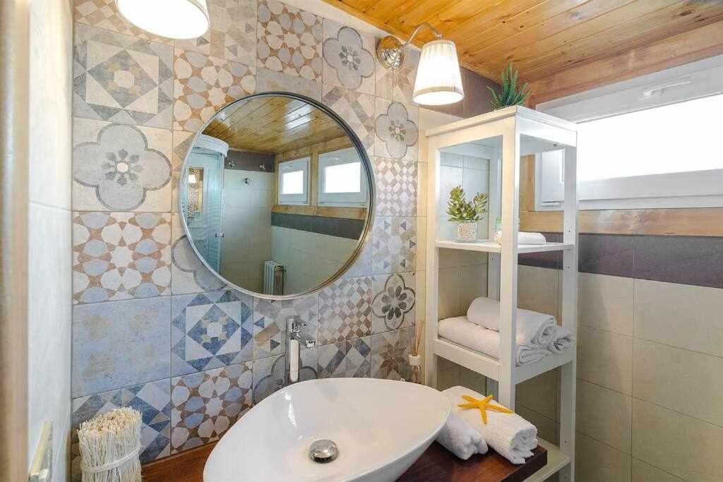 Casa Delle Zammare Fronte Mare Centro Storico Villa Riposto Luaran gambar